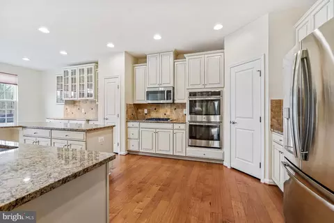 Kitchen - 4463 Weejun Loop, Woodbridge, VA 22192 photo 1 of 4