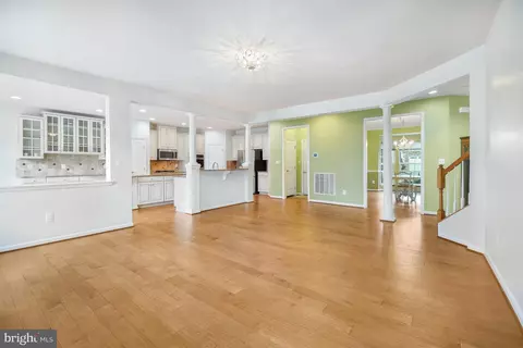 Living - 4463 Weejun Loop, Woodbridge, VA 22192 photo 3 of 3