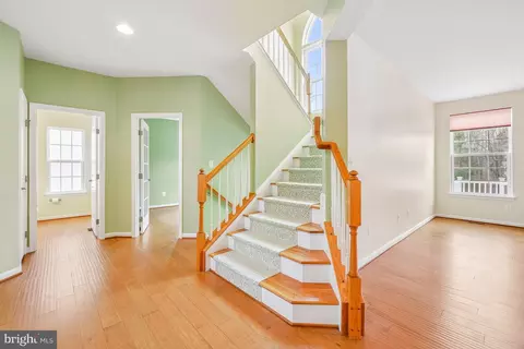 Entry Way - 4463 Weejun Loop, Woodbridge, VA 22192 photo 5 of 10