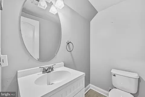 Entry Way - 4110 Potomac Highlands Cir, Triangle, VA 22172 photo 2 of 2