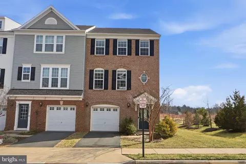 8535 Fortrose Dr, Manassas, VA 20109