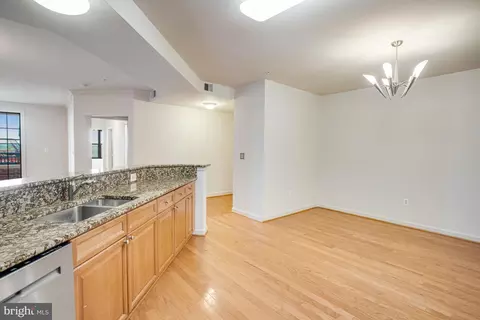 Other - 485 Harbor Side St #813, Woodbridge, VA 22191 photo 2 of 11