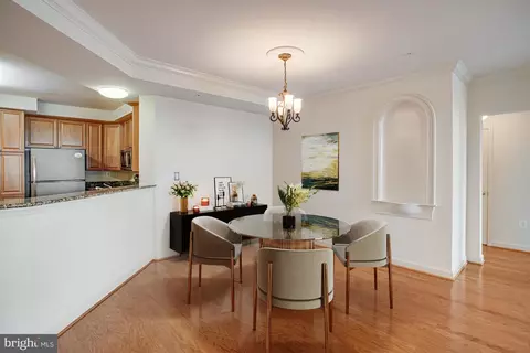 Dining - 485 Harbor Side St #813, Woodbridge, VA 22191 photo 1 of 2