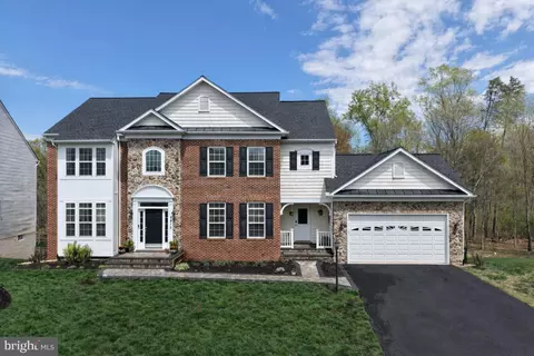 8315 Shimmering Rock Rd, Gainesville, VA 20155