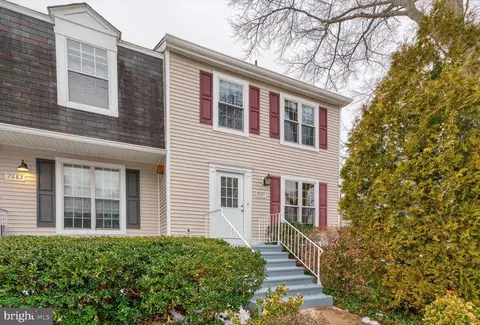 2885 Burgundy Pl, Woodbridge, VA 22192