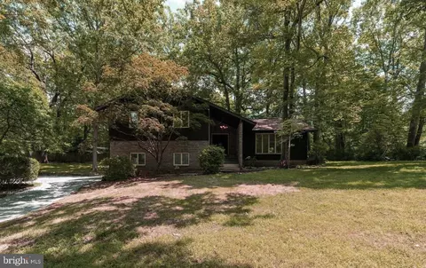 5306 Davis Ford Rd, Woodbridge, VA 22192
