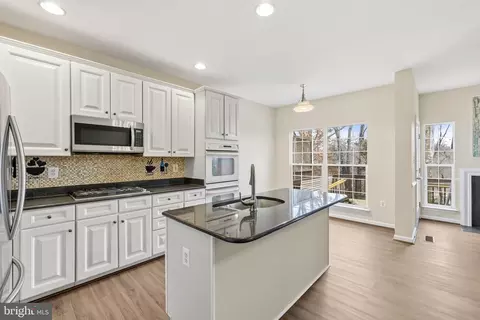 6670 Roderick Loop, Gainesville, VA 20155 photo 9