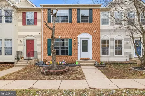 6670 Roderick Loop, Gainesville, VA 20155 photo 2