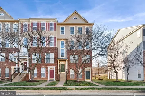 15529 John Diskin Cir, Woodbridge, VA 22191