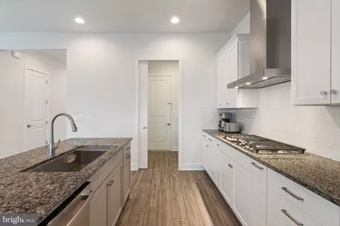 Entry Way - 14712 Grand Cru Loop, Gainesville, VA 20155 photo 4 of 11