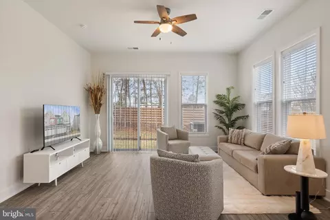 Living - 14712 Grand Cru Loop, Gainesville, VA 20155 photo 1 of 2