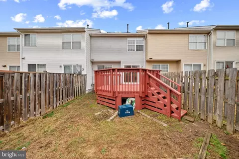 Exterior - 16932 Toms River Loop, Dumfries, VA 22026 photo 4 of 4