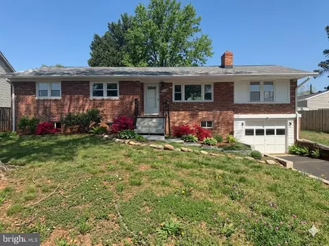 7629 Huron Dr, Gainesville, VA 20155