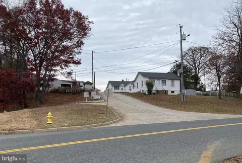 4016-4038 Bradys Hill Rd, Triangle, VA 22172 photo 2