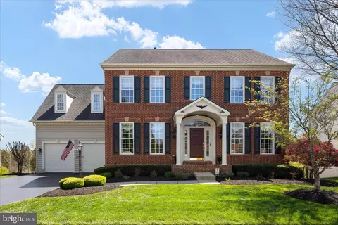 14228 Snickersville Dr, Gainesville, VA 20155