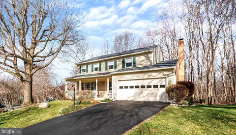 4458 Briton Ct, Woodbridge, VA 22192