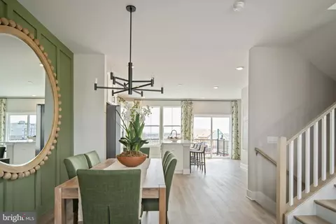 Dining - 11369 Hypatia Loop, Manassas, VA 20109 photo 3 of 7