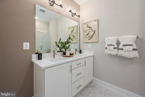Bath - 11369 Hypatia Loop, Manassas, VA 20109 photo 3 of 8