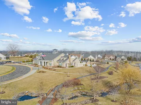 View/Area - 6061 Trotters Point Ln, Gainesville, VA 20155 photo 7 of 8
