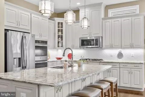 Kitchen - 6061 Trotters Point Ln, Gainesville, VA 20155 photo 1 of 6