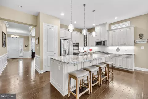 Entry Way - 6061 Trotters Point Ln, Gainesville, VA 20155 photo 2 of 7