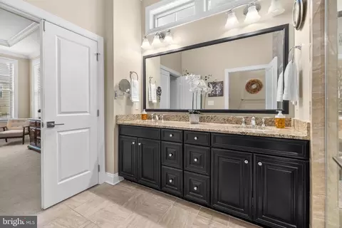 Entry Way - 6061 Trotters Point Ln, Gainesville, VA 20155 photo 6 of 7