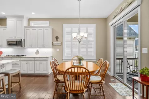 Dining - 6061 Trotters Point Ln, Gainesville, VA 20155 photo 3 of 6