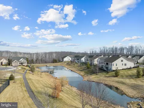 View/Area - 6061 Trotters Point Ln, Gainesville, VA 20155 photo 5 of 8