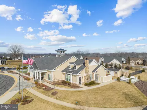 View/Area - 6061 Trotters Point Ln, Gainesville, VA 20155 photo 4 of 8