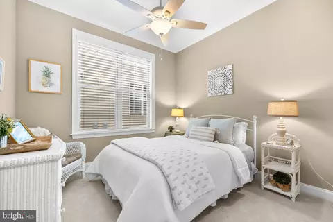 Bedroom - 6061 Trotters Point Ln, Gainesville, VA 20155 photo 5 of 9