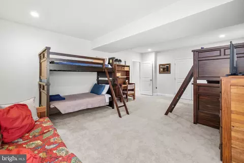 Bedroom - 6061 Trotters Point Ln, Gainesville, VA 20155 photo 8 of 9