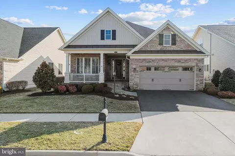 Exterior - 6061 Trotters Point Ln, Gainesville, VA 20155 photo 10 of 16