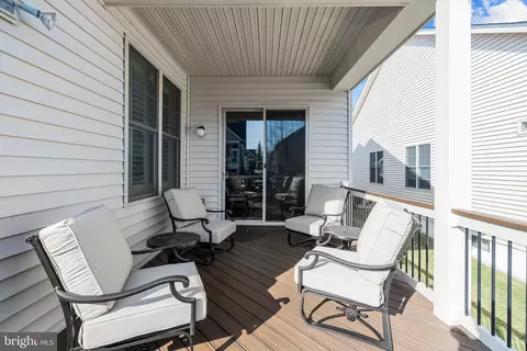 Exterior - 6061 Trotters Point Ln, Gainesville, VA 20155 photo 15 of 16