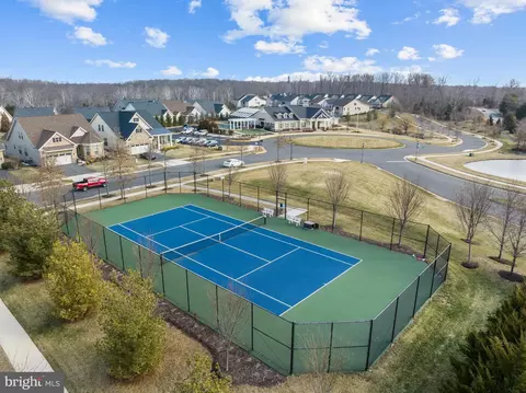 View/Area - 6061 Trotters Point Ln, Gainesville, VA 20155 photo 3 of 8