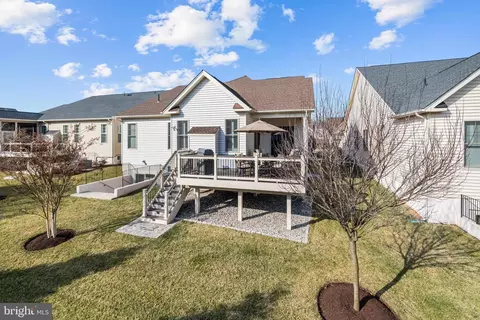 Exterior - 6061 Trotters Point Ln, Gainesville, VA 20155 photo 11 of 16