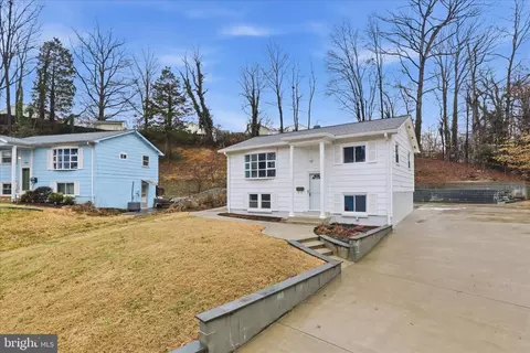 14702 Blair Ct, Woodbridge, VA 22193