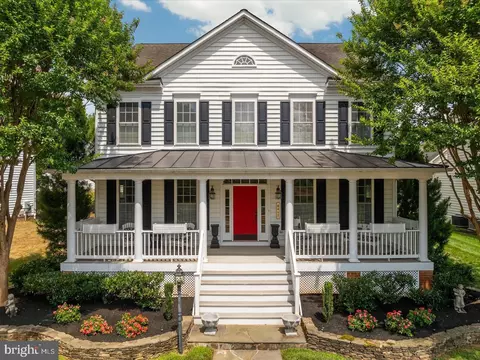 6417 Morven Park Ln, Gainesville, VA 20155