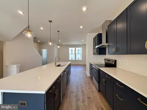 17968 Alicia Ave, Dumfries, VA 22026