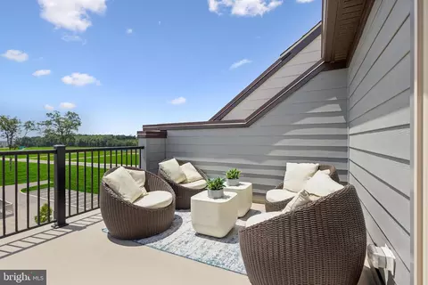 Exterior - 11230 Einstein St, Manassas, VA 20109 photo 2 of 2
