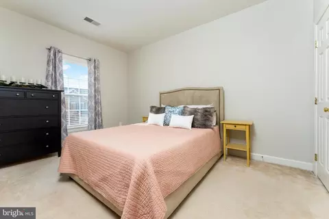 Bedroom - 13836 Tarleton Ct, Gainesville, VA 20155 photo 4 of 5