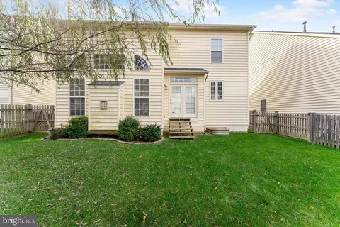 Exterior - 13836 Tarleton Ct, Gainesville, VA 20155 photo 2 of 3
