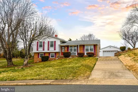 3970 Fairfax St, Dumfries, VA 22026