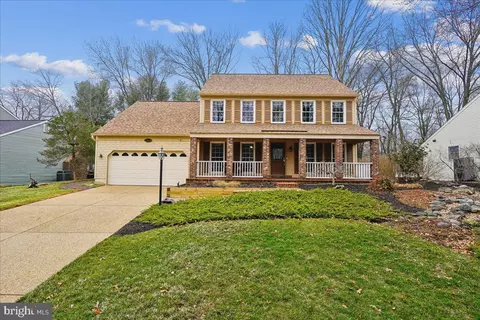 15510 Ridgecrest Dr, Dumfries, VA 22025