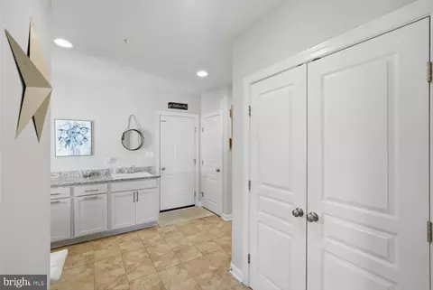 Entry Way - 14521 Bluff Point Ct, Gainesville, VA 20155 photo 11 of 20