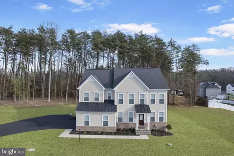 6201 Carters Grove Dr, Manassas, VA 20112