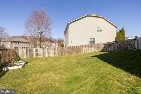 Exterior - 4185 Agency Loop, Triangle, VA 22172 photo 10 of 12