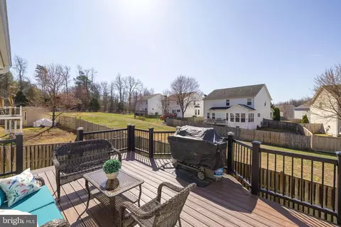 Exterior - 4185 Agency Loop, Triangle, VA 22172 photo 5 of 12