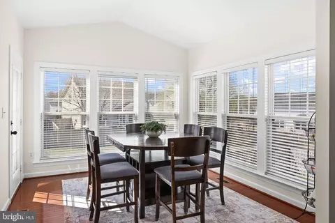 Dining - 4185 Agency Loop, Triangle, VA 22172 photo 1 of 1
