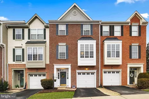14301 Legend Glen Ct, Gainesville, VA 20155