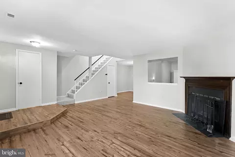 Living - 7442 Emerald Dr, Manassas, VA 20109 photo 2 of 6
